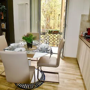 Lepetit De Luxe , Milan Italy