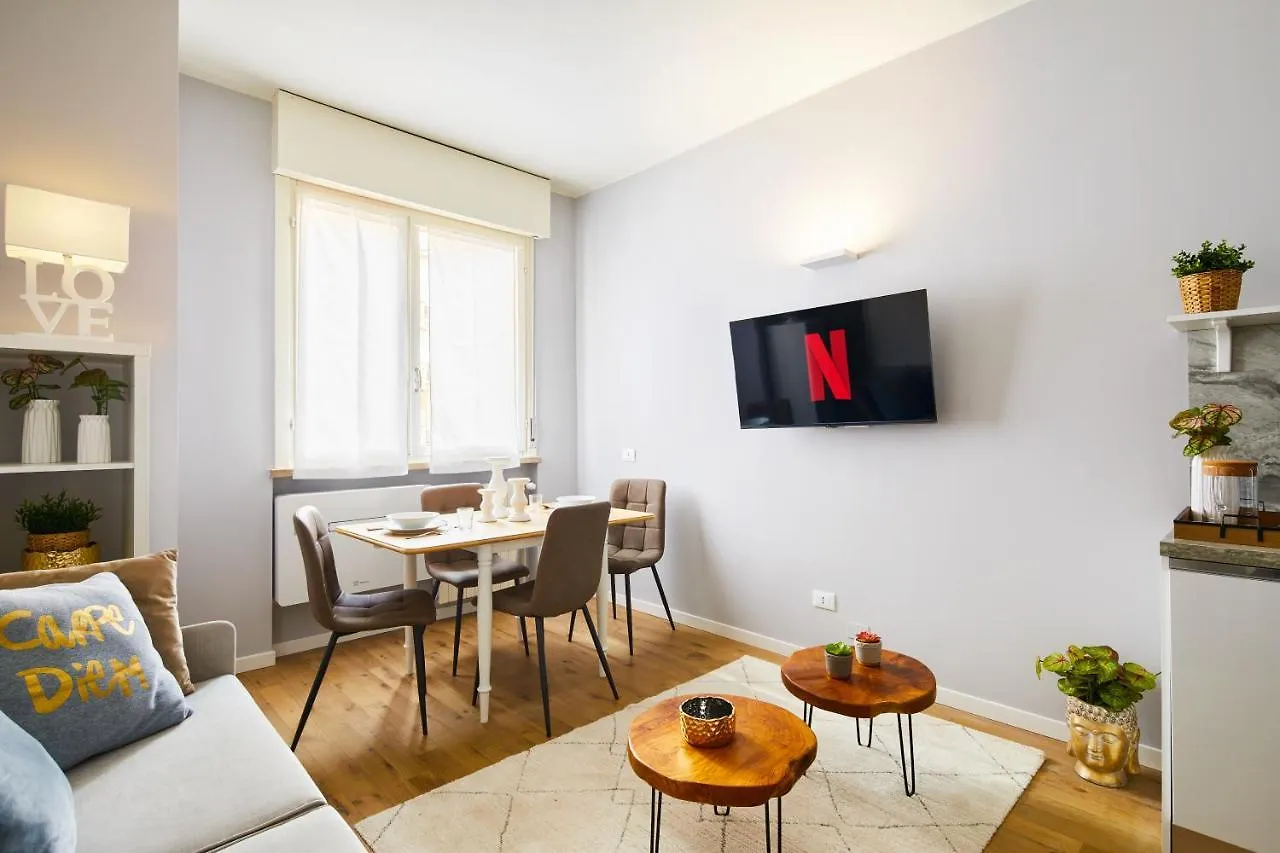 Cenacolo Vinciano-Duomo Luxury Apartment Milan 0*,  Italy